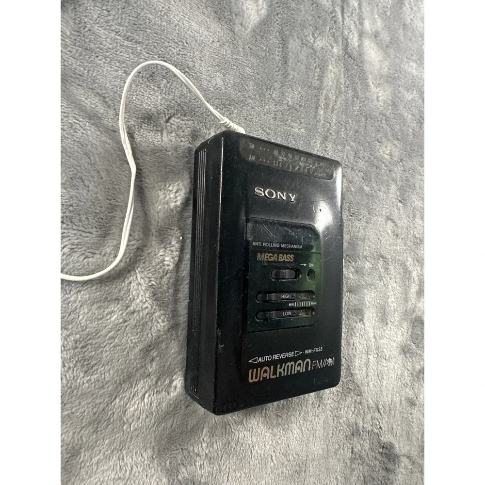Sony Walkman WM-FX33 Portable Cassette Player AM FM Radio MegaBass Black Vintage